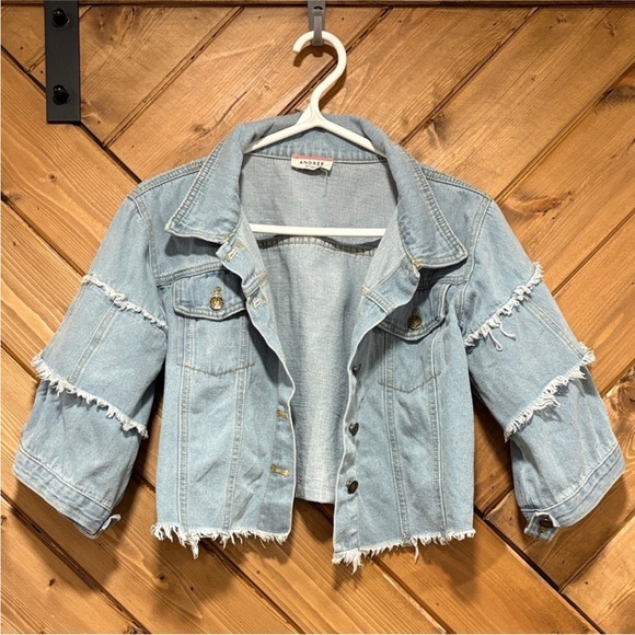 ANDREE BY UNIT Jackets & Blazers - ANDREE BY UNIT Light Blue Distressed Cropped Denim Jacket